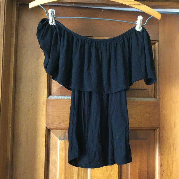 Garage Tops - Black off the shoulder top